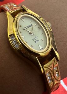 CITIZENS WRIST WATCH FOR WOMENS
