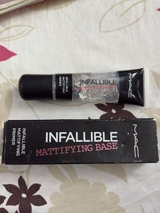 MAC Infallible Mattifying Base Primer