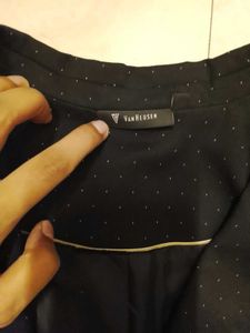 VAN HEUSEN POLKA DOT BLACK BLAZER
