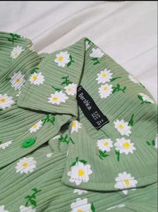 New Aesthetic Sage Green Daisy Shirt