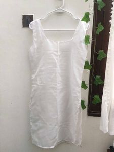 Elegant White Embroidered Kurta Set ( 4 pcs)