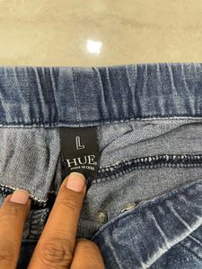 💥Edge &amp; Shine: HUE Distressed Shimmer Jeggings! ✨