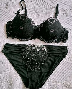 Lace Bra & Panty Set
