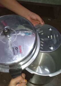 Prestige 12l  Ultimate Cooker Kicthen