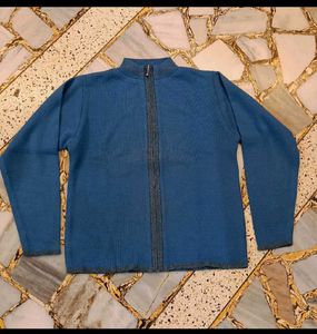 5 SWEATER @200 EACH