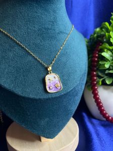 Floral Resin Pendant Necklace