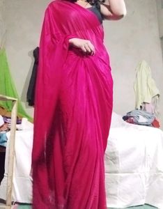 Red Colour Plain Saree✨