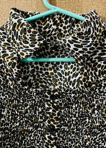 Tiger Print Choker Top.!!Price drop🌹