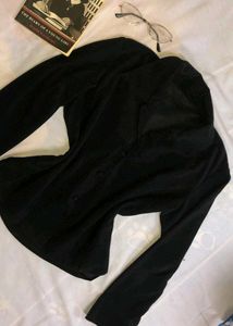 Y2K Black Long Sleeve Collar Top✨