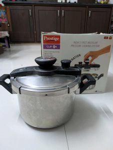 Prestige Clip On Pressure Cooker