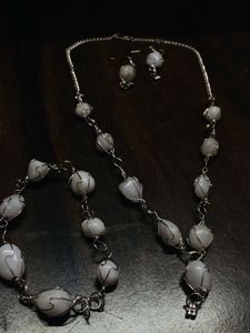White Stone💎necklace