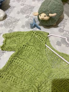 GREEN KNITTED TOP