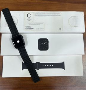Apple Watch - Excellent Condition