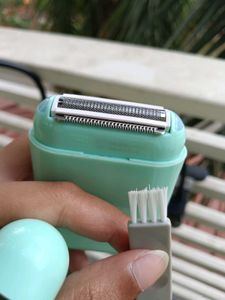 Adjustable Tripod &amp; Hair Removal Epilator