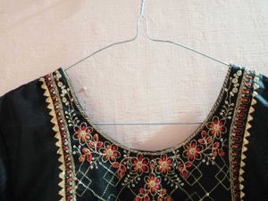 BRAND NEW KURTA !!!