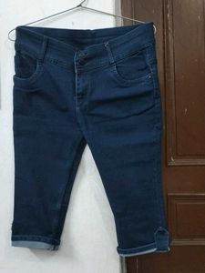 Dark Wash Denim Capris