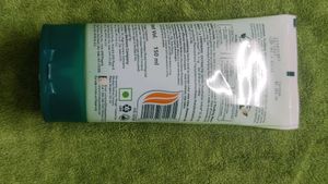 Himalaya Purifying Neem Face Wash