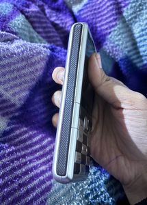 BRAND NEW LAVA KEYPAD MOBILE