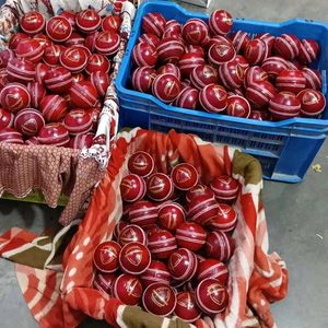 Red Session Cricket Balls With Perfact Finishing