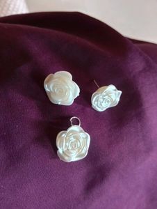 Rose Pendant With Earrings