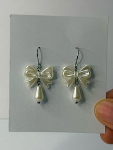 Bow Pearl Earrings