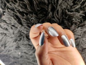 Press-on Nails, Silver Glitters