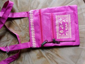 Sling bag For Girl&#39;s
