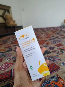 Sealed- ALPHA ARBUTIN & HYALURONIC ACID face serum