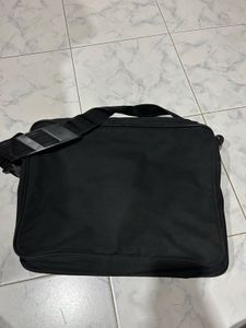 MDI Premium Sling Laptop Bag with 5 Chains