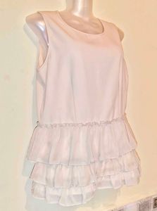 Size M Ruffled Sleeveless Top