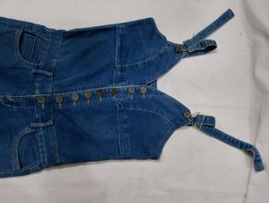 Versace Dangri For Womens 15-21 Age