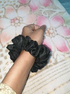 Black Scrunchie