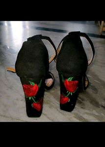 Offer🥳 On Black Heels With Rose Embroidery