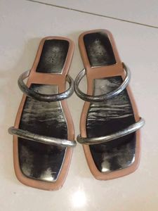 Max Trendy Silver Strap Flats