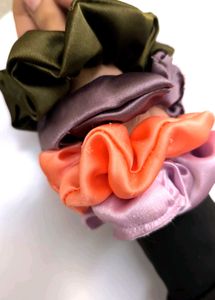 Cute Scrunchie Set of 4