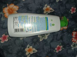 Mama Earth Gentle Cleansing Shampoo