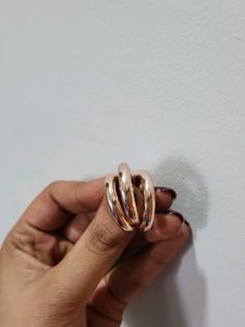 GOLD TRIPPLE LAYERED HOOP EARRINGS