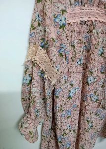 Floral Printed 🌸🌺 Plated Top