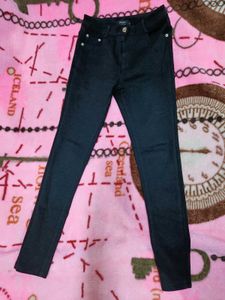 black skinny jeans