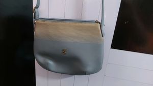 Baggit Sling bag