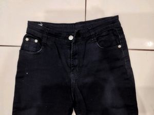 Black Capri Denim Jeans
