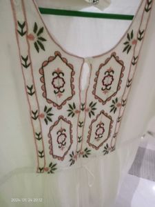 Women Embroidery Kurta