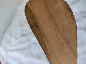 SHAKER BOTTLE &amp; WOODEN SPATULA