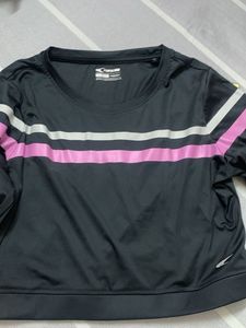 Black long sleeves crop top with thumb holes