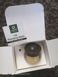 ORGANIC HARVEST lip plumping mask