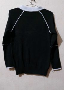 Chic Black &amp; White Sweater