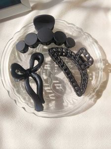 3 Different Claws