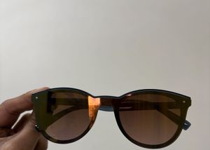 Unisex Stylish Blue Framed Sunglasses