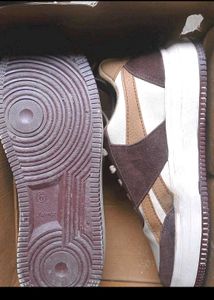 Retro Style Casual Sneakers