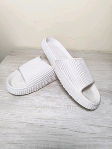 New Men&#39;s Fashion Design Soft Slipper Size-9